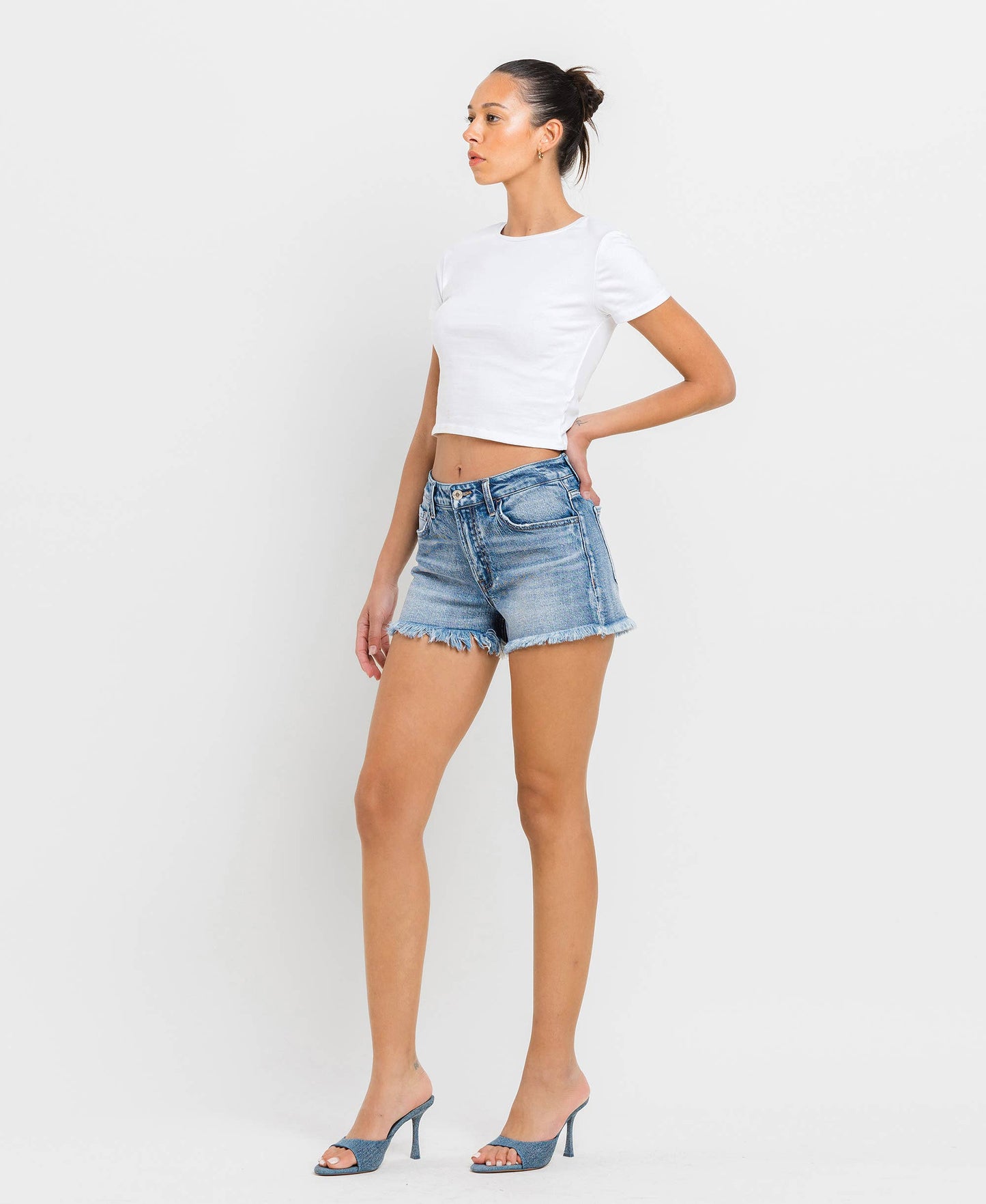 HIGH RISE FRAYED HEM A LINE SHORTS
