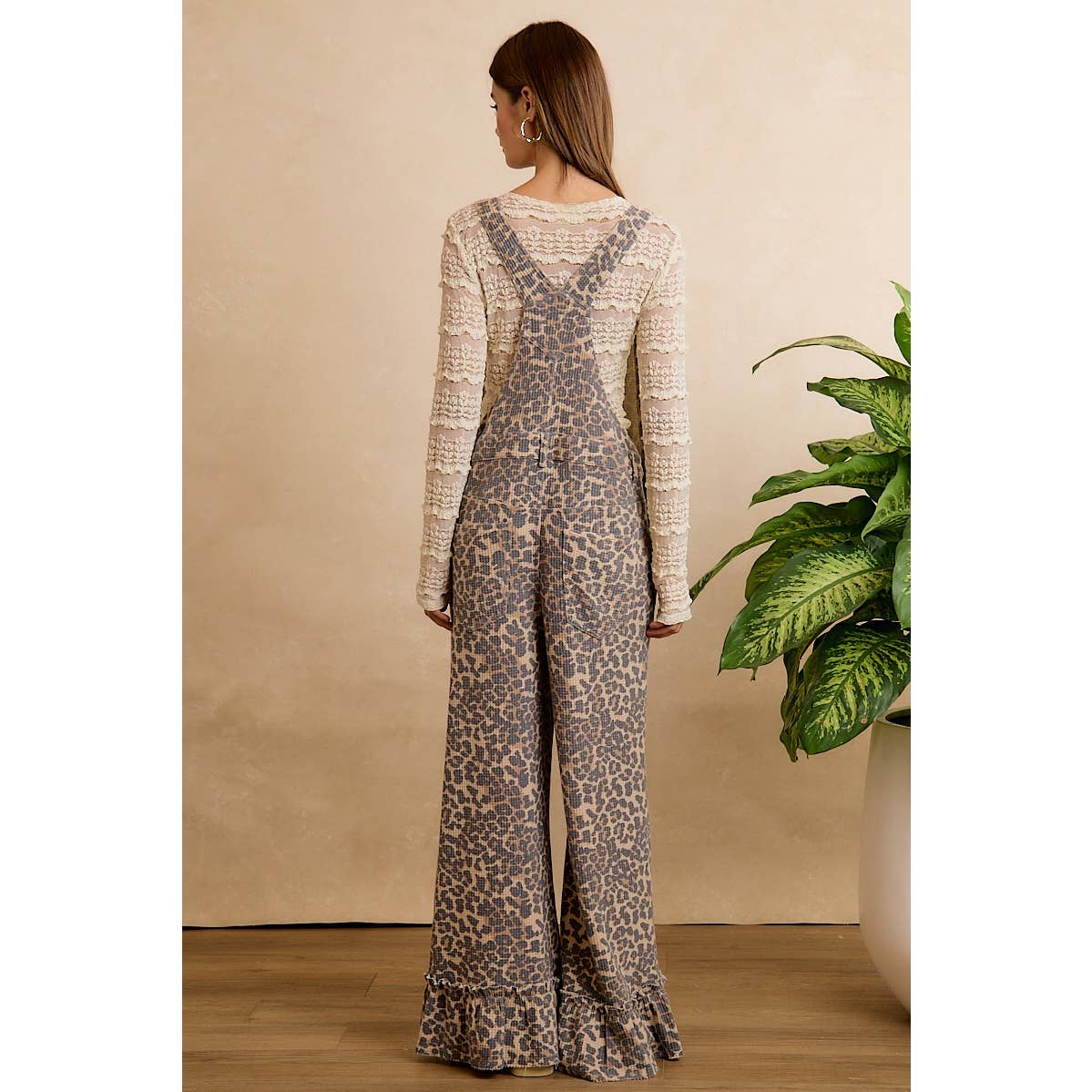 LEOPARD PRINT ADJUSTABLE STRAP OVERALL JUMPSUIT