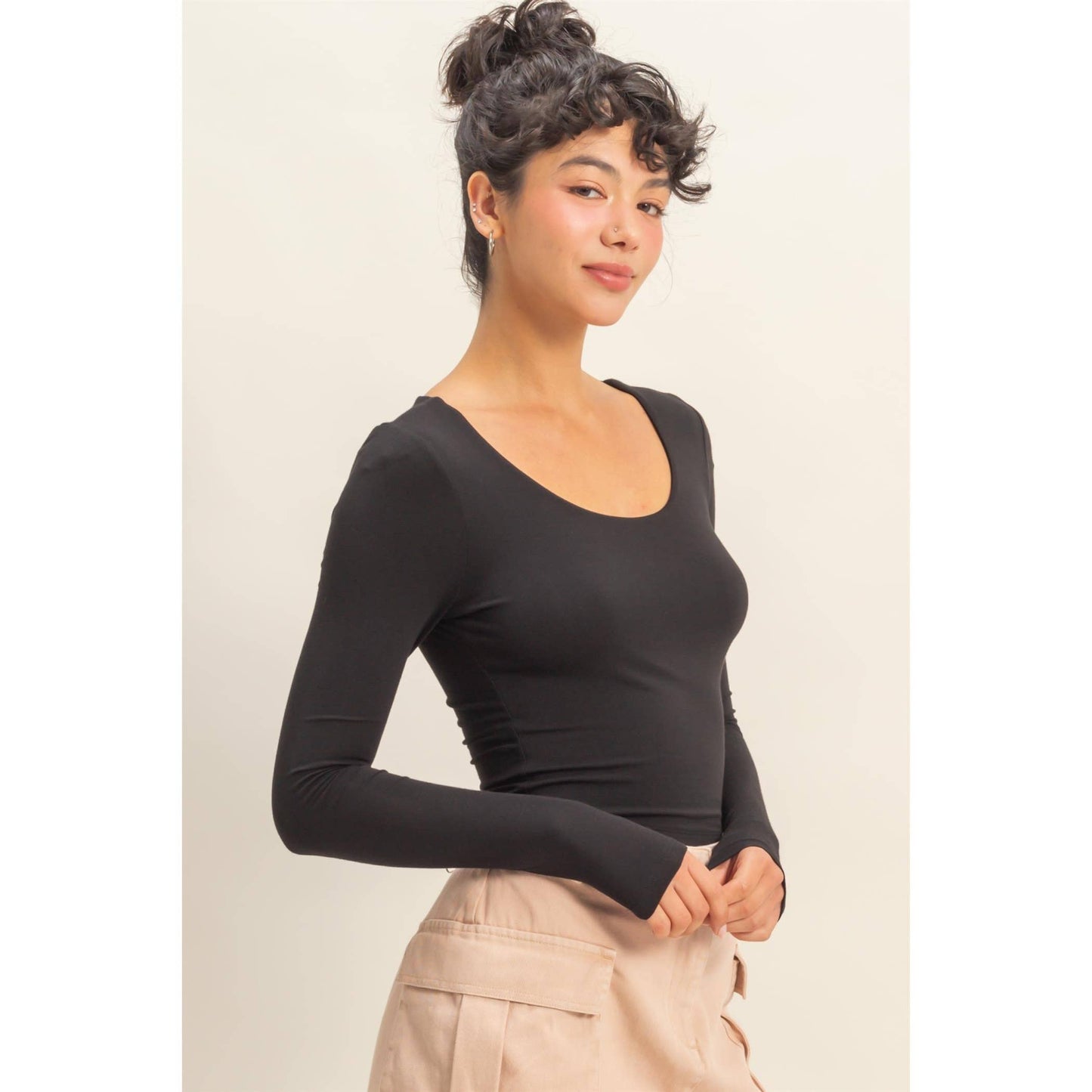 Scoop Neck Long Sleeve Crop Top