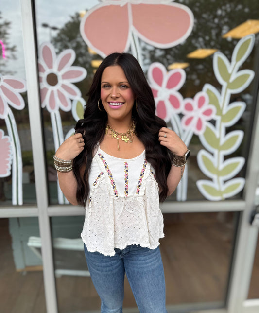 Round Neck Sleeveless Embroidery Solid Top