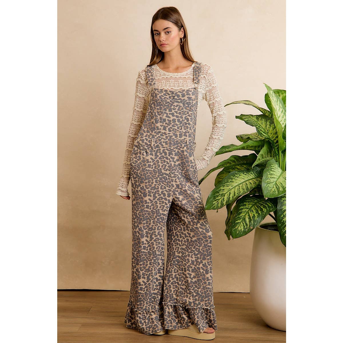 LEOPARD PRINT ADJUSTABLE STRAP OVERALL JUMPSUIT