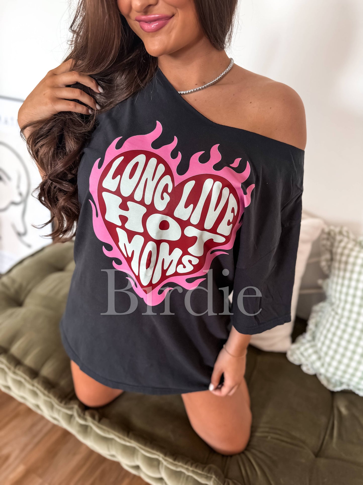 Hot Moms Graphic Tee