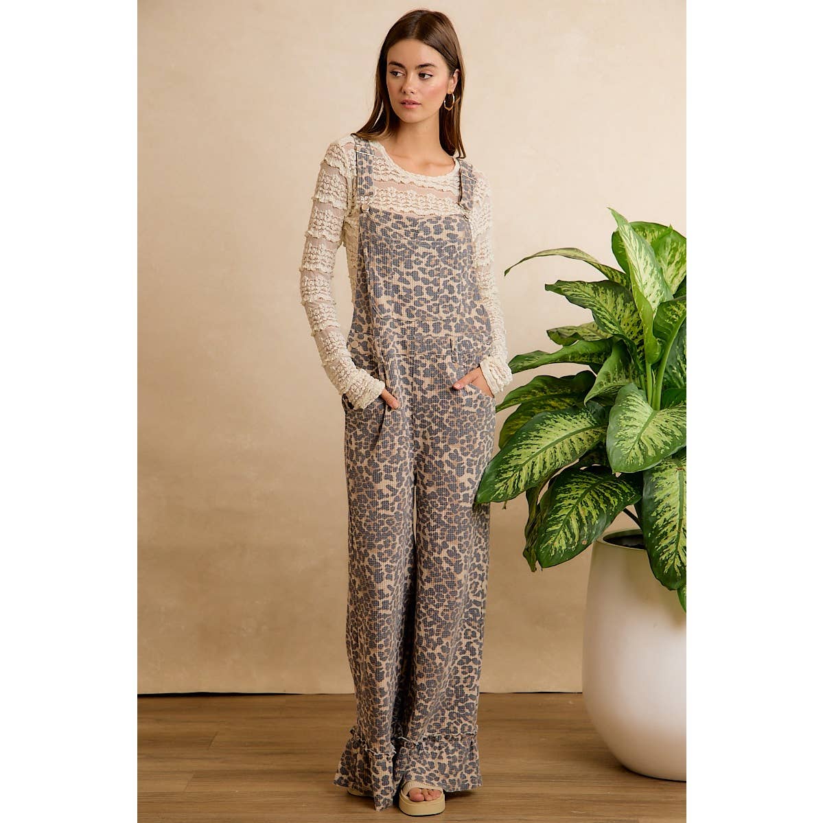 LEOPARD PRINT ADJUSTABLE STRAP OVERALL JUMPSUIT