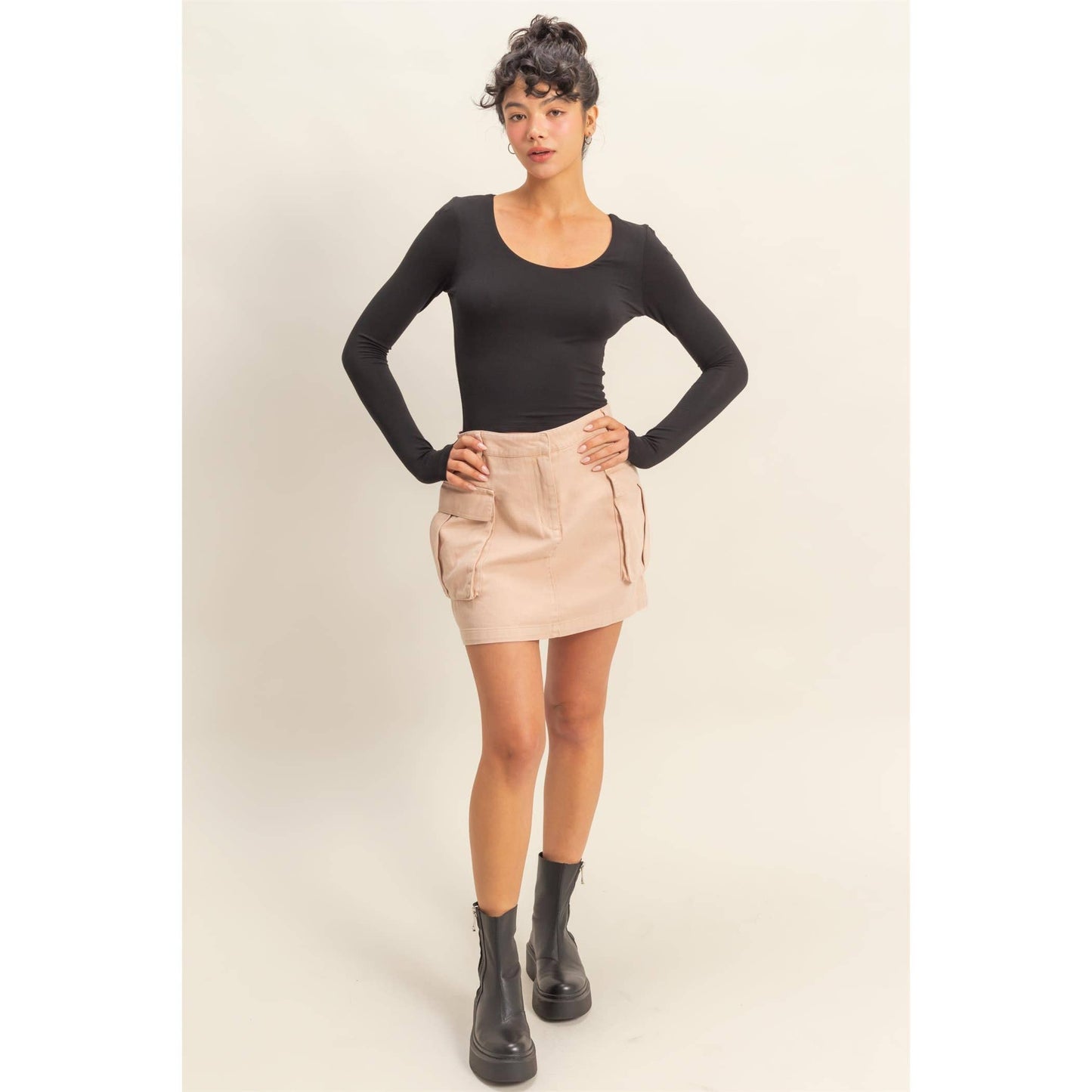 Scoop Neck Long Sleeve Crop Top